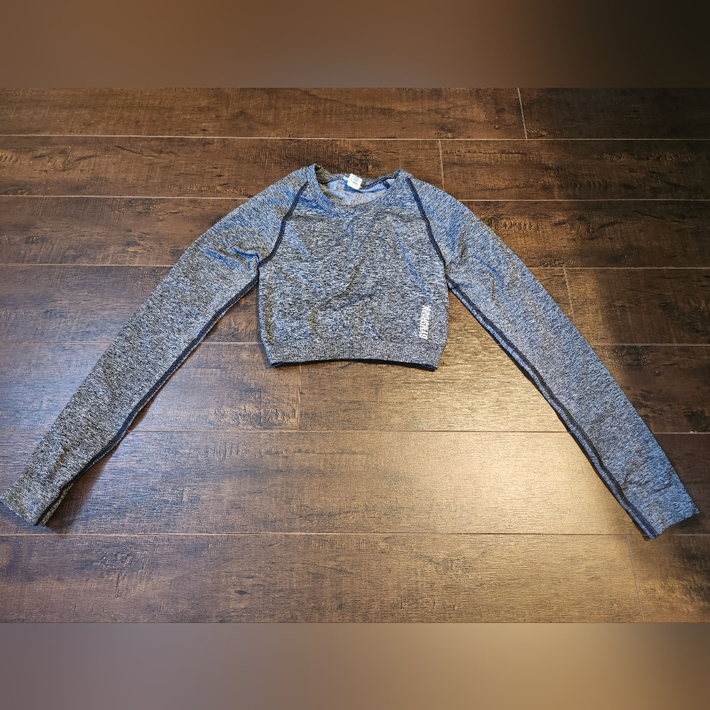 Gymshark grey long sleeve crop top with scrunch back